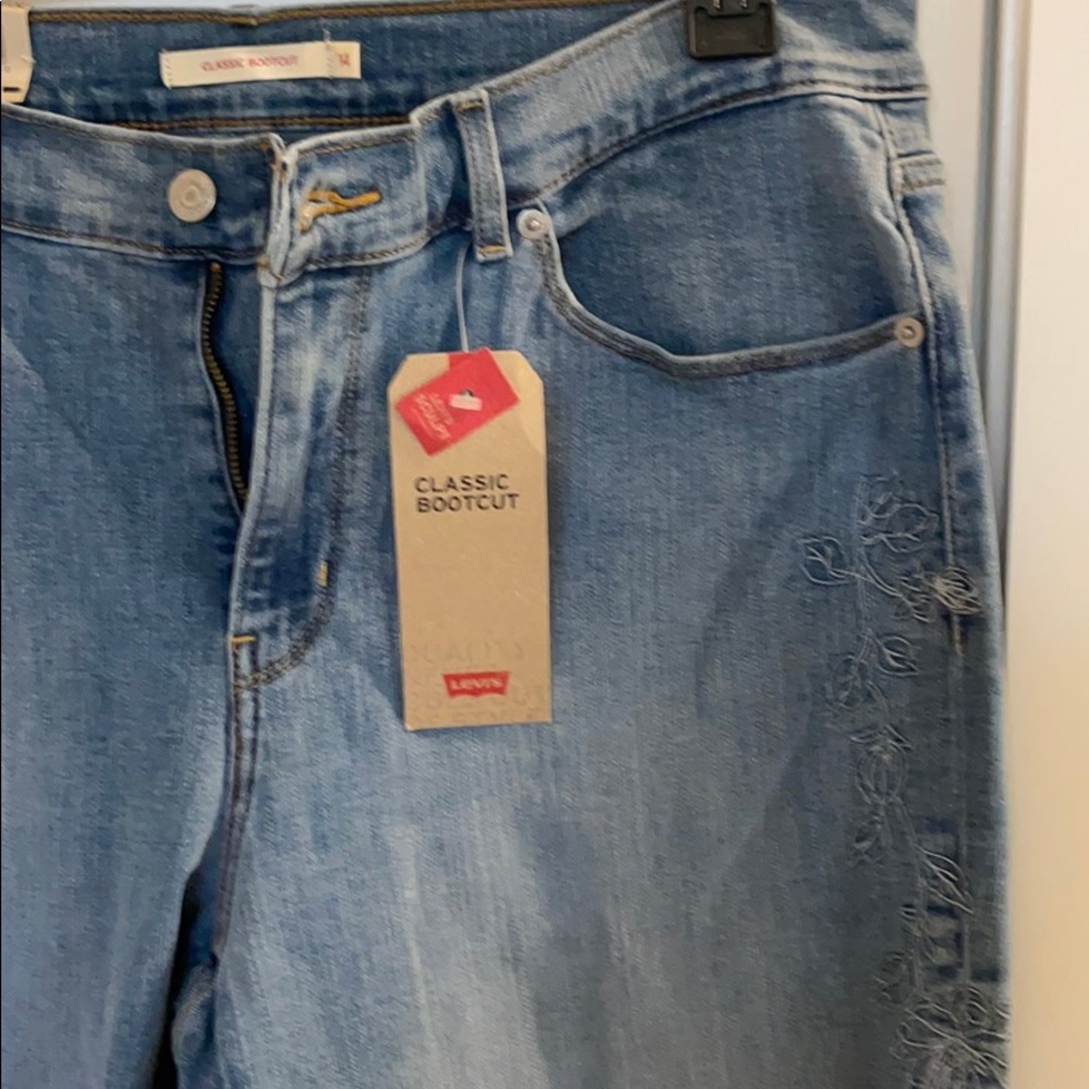 Levi women’s jeans